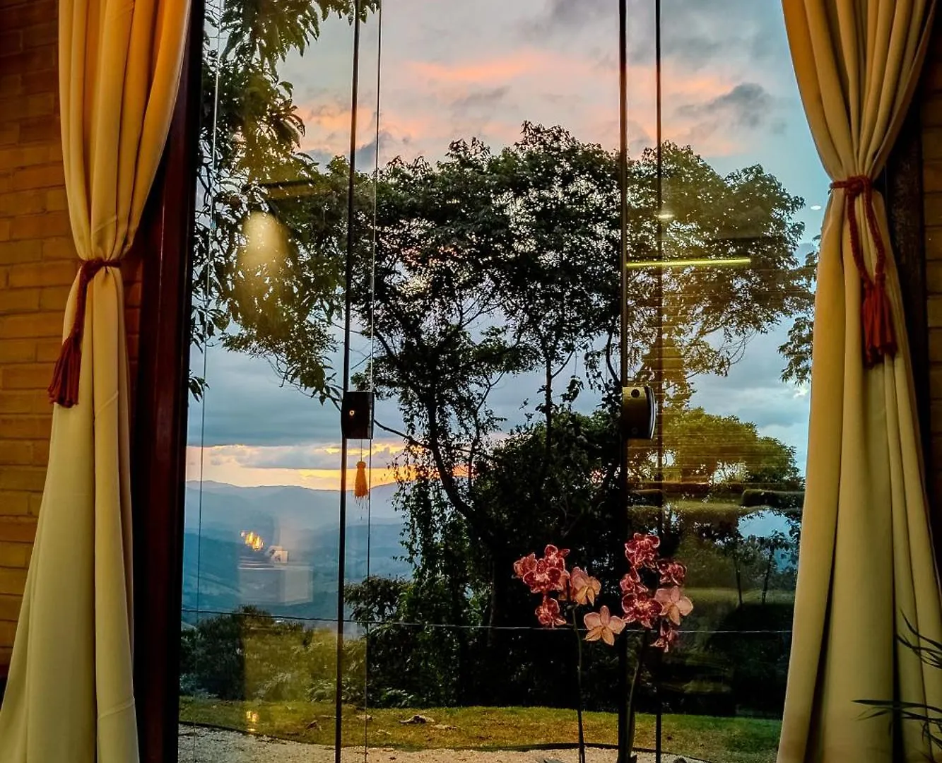 Cabana Nas Montanhas Em Campos Do Jordao